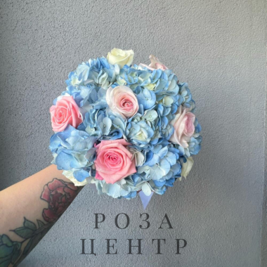 Яркий букет невесты