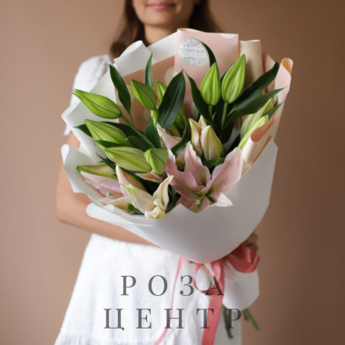 Лилии нежные в оформлении (3 шт)