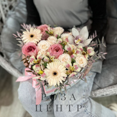 Яркая композиция в коробке «Heart .one»